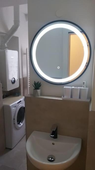 White Brick Apartment Zagabria Esterno foto